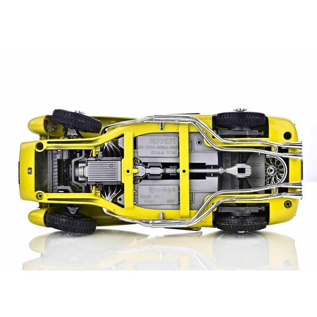 Ferrari 250 Testa Rossa 1957 Competition Spider Model Car from Bburago, Italy, 1960s For Sale - Image 3 of 6