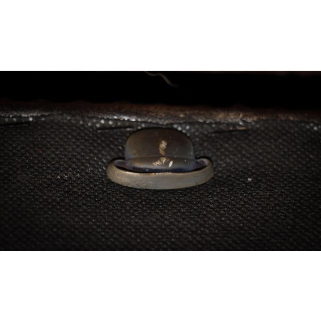 Westminster Button Sofas and Ottoman in Black Leather from Timothy Oulton, 2010s, Set of 3 For Sale - Image 6 of 14