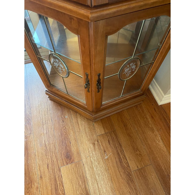 Clean vintage glass and oak wood curio with light inside,in excellent condition looks brand new. MOVING MUST GO, make an...
