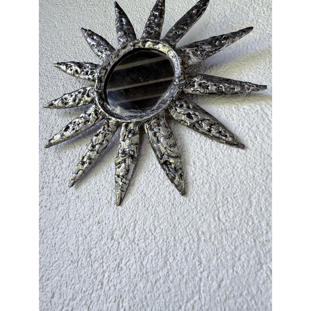 Small Brutalist Round Sunburst Mirror in Hammered Metal, 1950s For Sale - Image 9 of 18