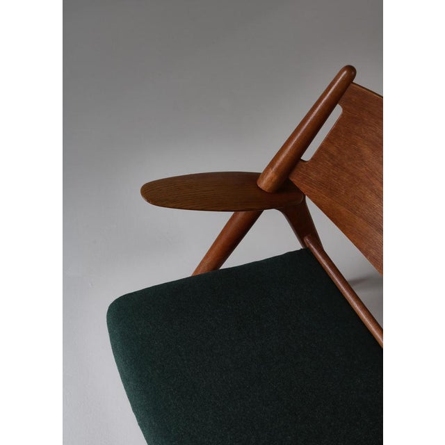 Brown Ch28 Lounge Chair in Patinated Oak attributed to Hans J. Wegner for Carl Hansen & Søn, 1950s For Sale - Image 8 of 16