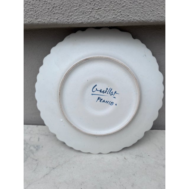 Mid-Century Modern French Majolica Daisy Plate Marcel Guillot Vallauris, Circa 1950 For Sale - Image 3 of 3