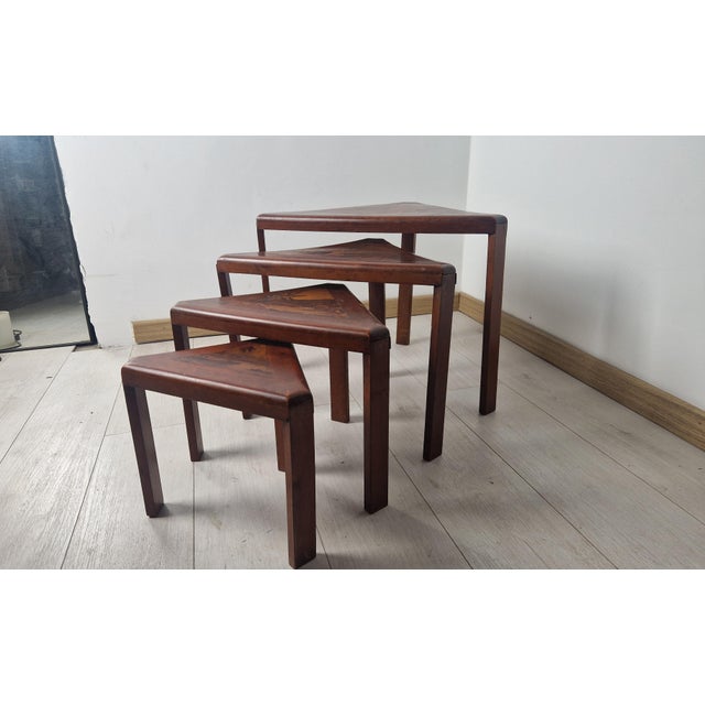 Nesting Tables in Inlaid Wood with Scenes of River Life, 1940s, Set of 4, in Good conditions. Designed 1920 to 1949