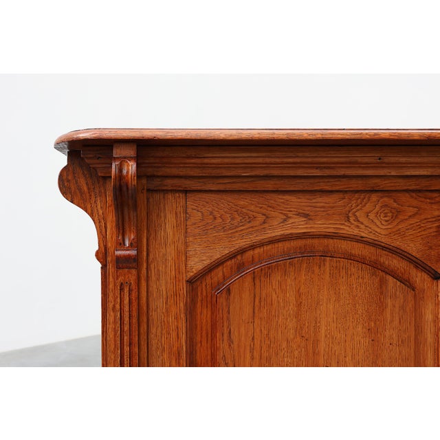 Large Mid-19th Century French Oak Bar Counter For Sale - Image 11 of 18