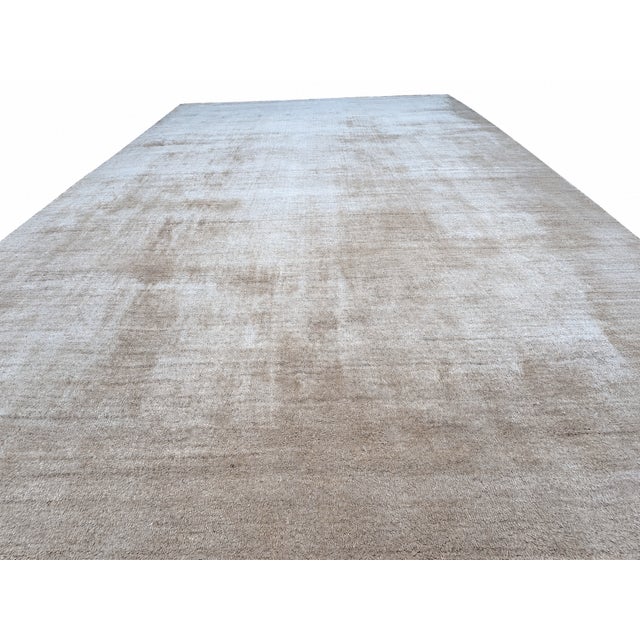 Rh Amara Performance Handwoven Rug – 9' X 12' Wheat | 55% Wool & 45% Nylon | Handwoven For Sale In Columbus - Image 6 of 18