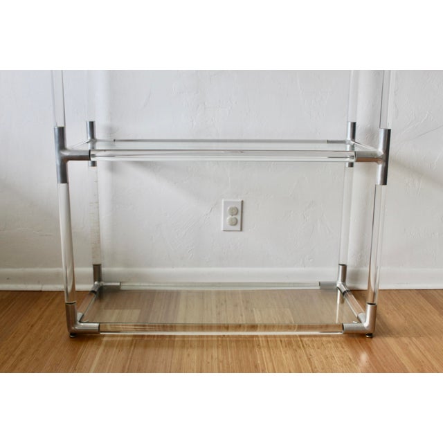 1970s Charles Hollis Jones Style Lucite Aluminum Sculptural Étagère Shelving Room Divider For Sale - Image 17 of 18