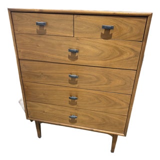 Drexel Heritage Six Drawer Chest of Drawers For Sale