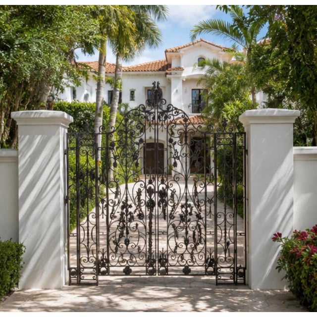 Vintage French-Style Cast Iron Garden Driveway Gates With Side Panels For Sale In West Palm - Image 6 of 10