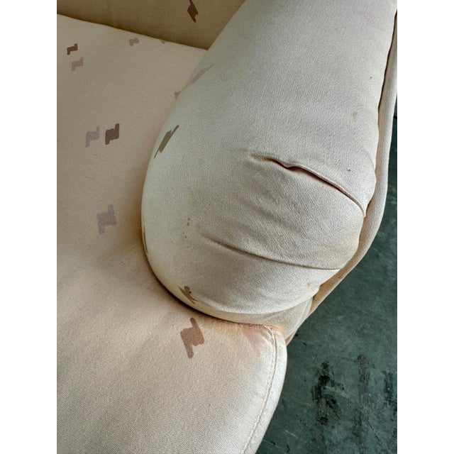 1980s Americans of Martinsville Peach Postmodern Three-Seat Sofa, 1980s For Sale - Image 5 of 12