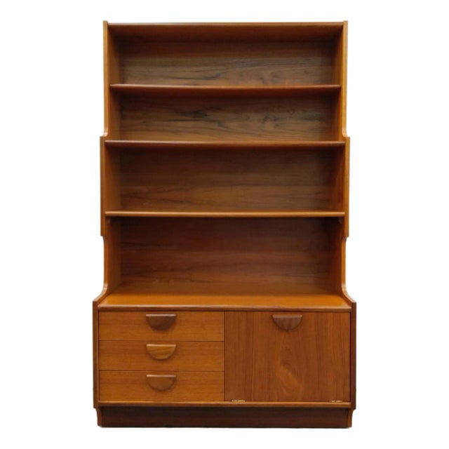 Vintage Mid Century Modern Teak Sideboard by Stonehill, Attributed For Sale