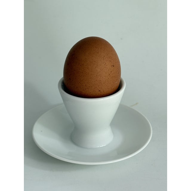 Salt and pepper set of 2 egg cups Series: FORM 2000 Material: Porcelain Design: Raymond Loewy Condition: Very good used...