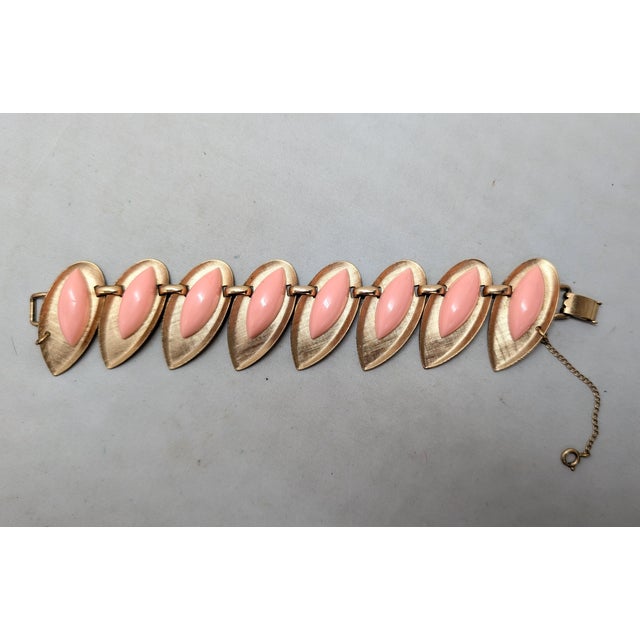 Mid-Century Modern Vintage 1950s Signed Napier Goldtone Pink Resin Bracelet For Sale - Image 3 of 8