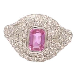 Natural 0.35 cts pink sapphire & 1.41 cts diamond ring in 18k gold For Sale