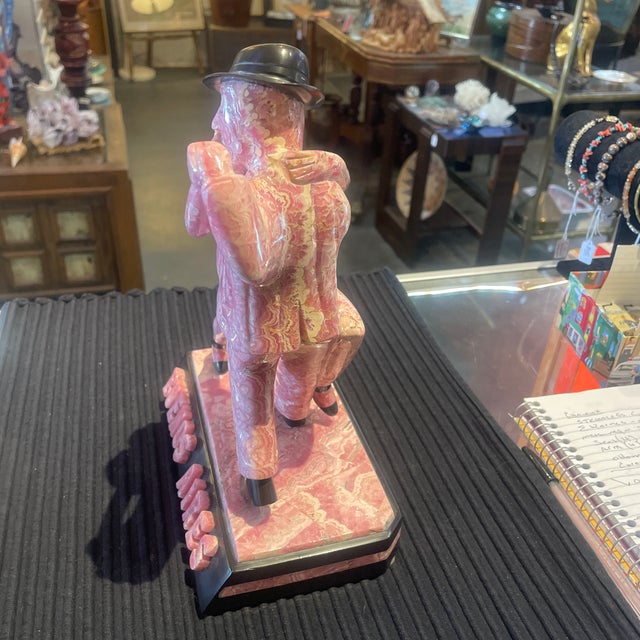 1960s Argentine Rhodocrosite and Black Onyx Carved Stone Sculpture of Dancers For Sale - Image 4 of 9