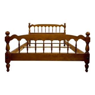 Vintage Full Size Maple Wood Cannonball and Spindle Bed For Sale