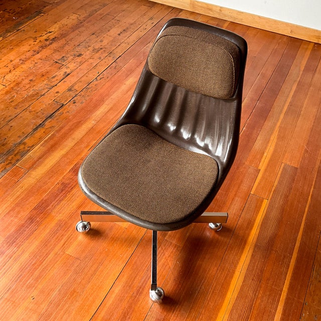 Mid 20th Century Fiberglass Desk Chairs by Clarin Corporation, 6 Pieces For Sale - Image 11 of 15