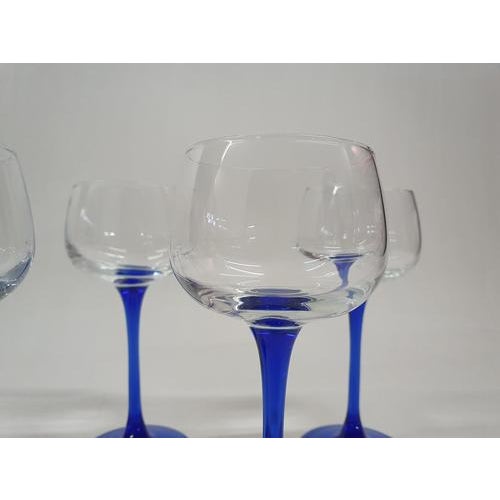 Vintage Blue Wine Glasses attributed to Luminarc, France, 1960s, Set of 5 For Sale - Image 3 of 6