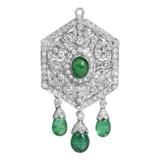 18K 2 3/4 Cttw Diamond and Emerald Dangle Art Deco Shield Brooch Pin Pendant (G-H Color, VS1-VS2 Clarity) CHAIN NOT INCLUDED For Sale