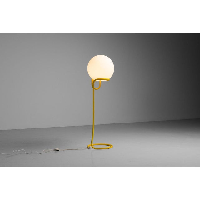 Globe Floor Lamp attributed to Aldo Van Den Nieuwelaar for Domani, 1967 For Sale - Image 3 of 15