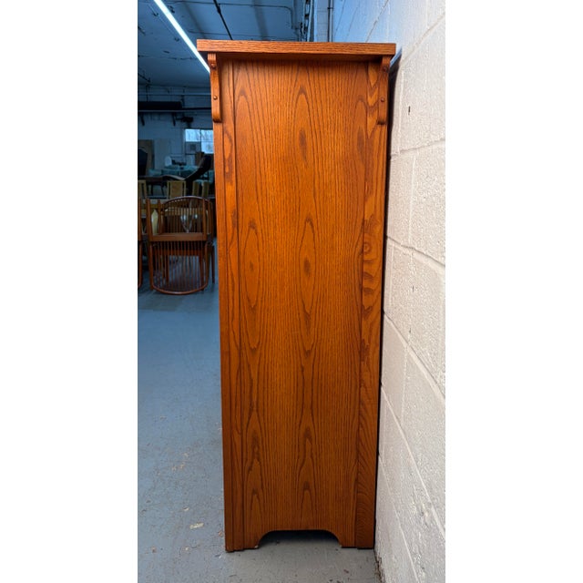 Late 20th Century Mission Oak Highboy Dresser by Vaughan Bassett For Sale In New York - Image 6 of 17