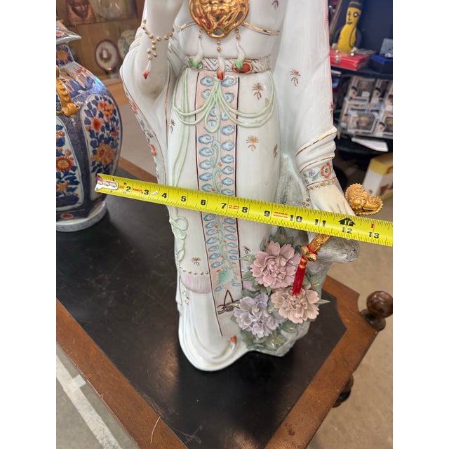 White Vintage Hand Painted Porcelain Japanese Geisha Statue 32in For Sale - Image 8 of 8