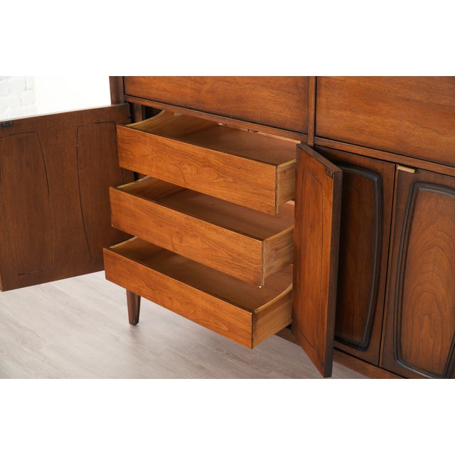 1960s Broyhill Emphasis "Butler Pantry" Bar Cabinet For Sale - Image 9 of 15