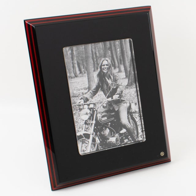 Rede Guzzini, Italy, designed this stunning modernist picture frame for Stilart Verona circa 1970. The piece features a...