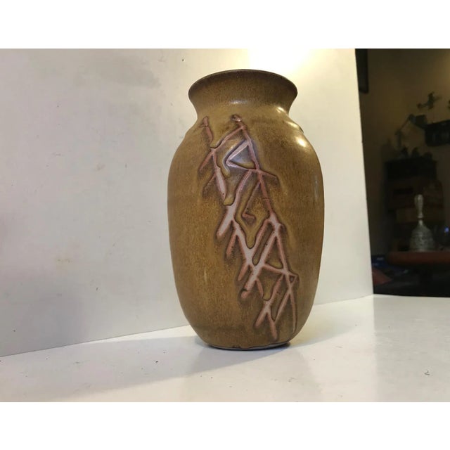 The danish artist and ceramist Aino Grib was educated at the Royal Danish Academi of Arts in Copenhagen in 1972. This...