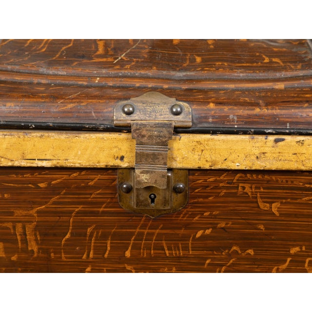 Late 19th Century French 1890s Rustic Painted Tôle Box with Wood Grain Finish and Goldenrod Accent For Sale - Image 5 of 11