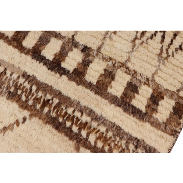1990s Moroccan Trellis Beige/Brown Wool Rug - 5'1'' X 8'1'' For Sale - Image 5 of 10