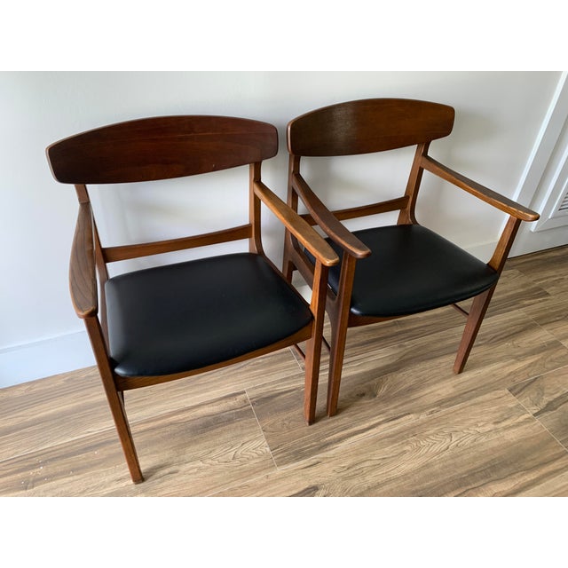 Vintage Mid Century Danish Modern Arm Chairs- A Pair ... (640 x 640 Pixel)