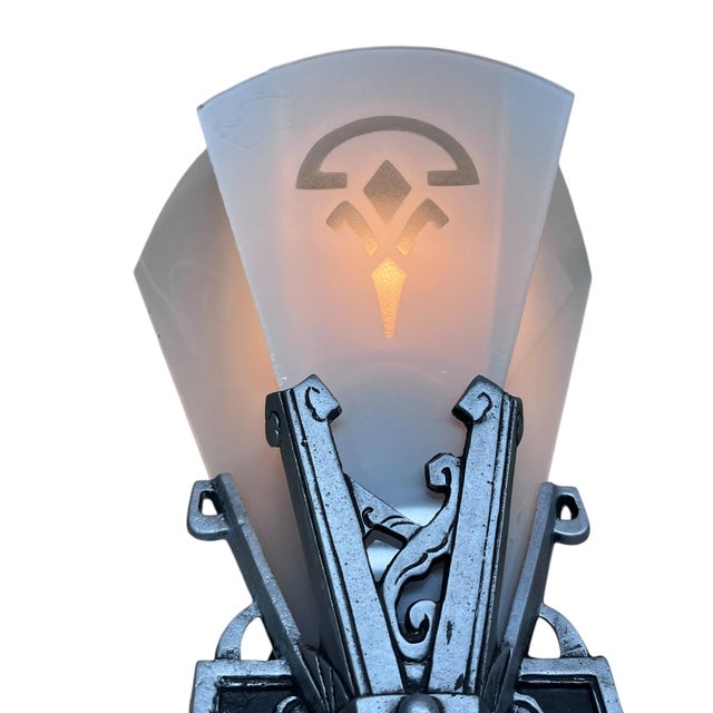 1930s One Pair Art Deco Flat Glass Panel Wall Silver and Black Sconces by Lincoln #2581 For Sale In Los Angeles - Image 6 of 7