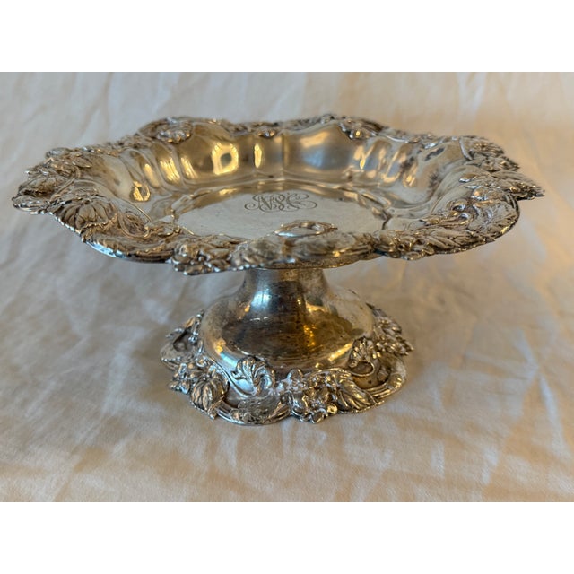American Antique Footed Sterling Silver Plate With Floral Design 570g For Sale - Image 3 of 9