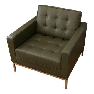 Authentic Knoll Tufted Lounge Chair in Olive Green With Chrome Base For Sale