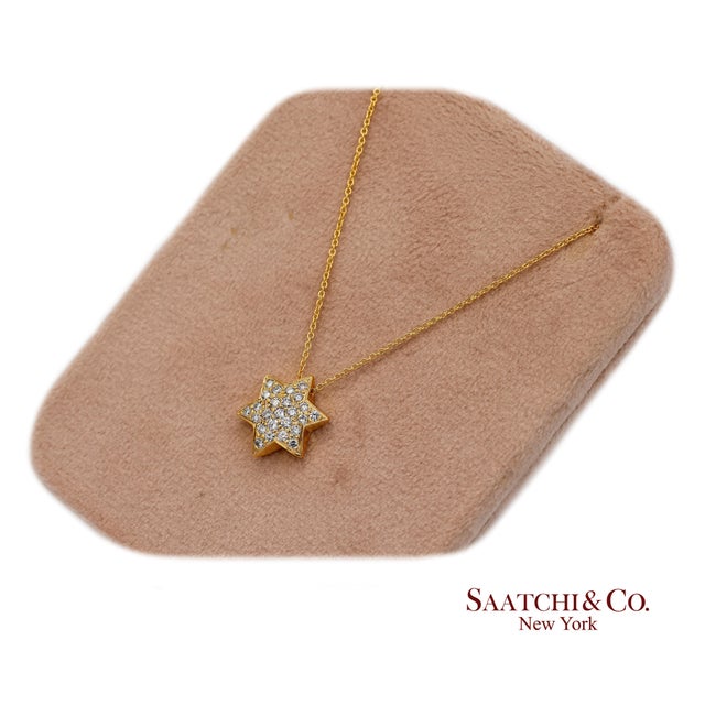 18k(750) Yellow Gold Natural Diamond Star Shape Pendant Necklace With Chain For Sale - Image 9 of 12