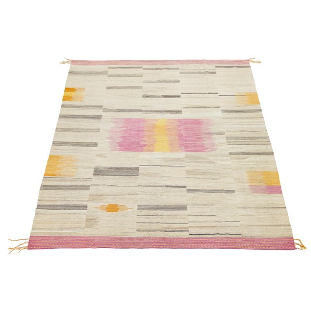 Contemporary Minimalist Wool Kilim Rug With Abstract Ikatesque Accents in Rose For Sale - Image 12 of 12