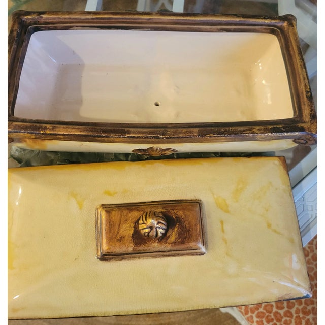 French Vintage Ceramic Pale Yellow, Green Gold Fleur De Lis Decorative Storage Box For Sale - Image 3 of 10