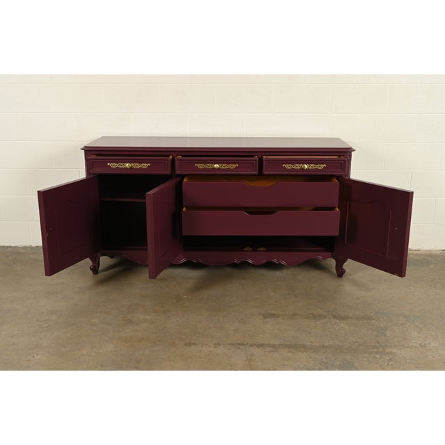 Baker Funiture Style French Provincial Louis XV Burgundy Lacquered Sideboard Credenza, Newly Refinished For Sale In South Bend - Image 6 of 18