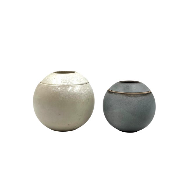 Mid-Century Modern Set of 2 Spherical Gres Vases, Franco Bucci Italy Ca. 1970 For Sale - Image 6 of 18
