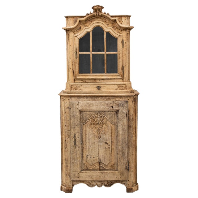 19th Century Belgian Louis XV Oak Cabinet For Sale - Image 15 of 18