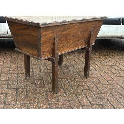 Georgian Elm Dough Bin For Sale - Image 6 of 10
