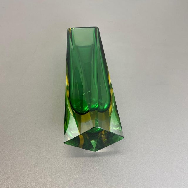 Large Green Murano Glass Submersed Vase attributed to Flavio Poli, Italy, 1970s For Sale - Image 18 of 18