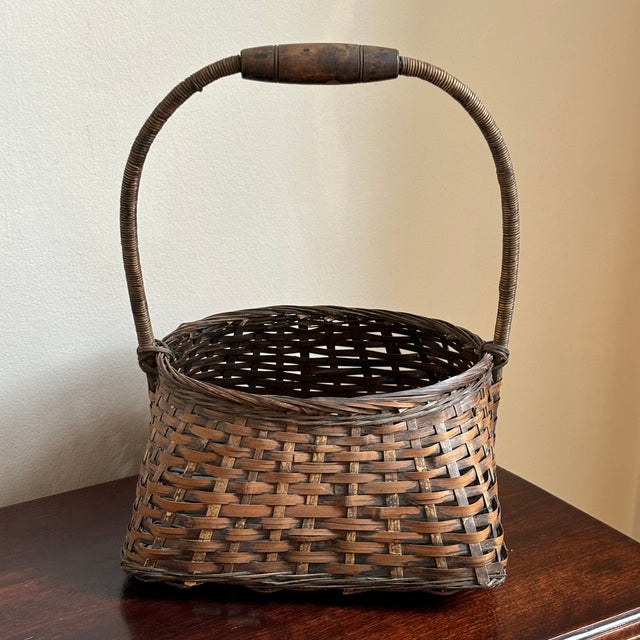 Wood 20th Century Japanese Ikebana Gathering Basket For Sale - Image 7 of 10