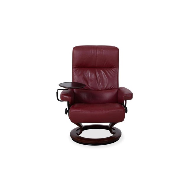 Set of Leather Atlantic Recliner and Ottoman in Red Genuine Leather from Stressless For Sale - Image 13 of 18