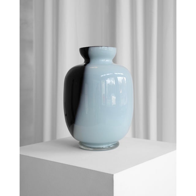 Black-and-White Vase, 1980s For Sale - Image 4 of 7