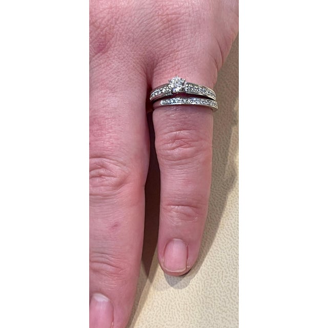 0.80 Carat TDW Solitaire Round Center Diamond 14 Karat White Gold Ring and Band For Sale - Image 10 of 18