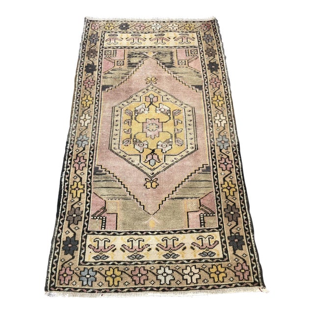 Vintage Turkish Oushak Peach Wool Rug - 2′8″ × 5′1″ For Sale