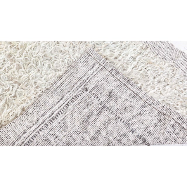 Gray Modern High-Low Tulu Rug by Doris Leslie Blau For Sale - Image 8 of 8