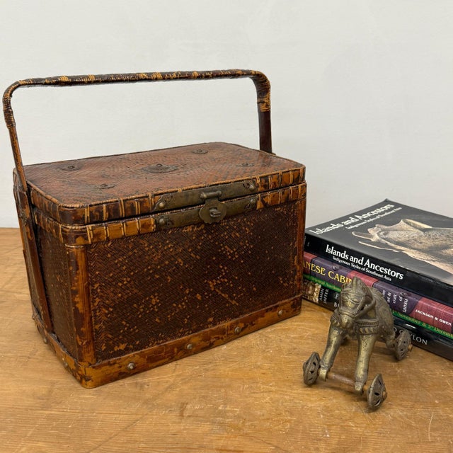 Woven Rectangular Picnic Basket with Handle & Hinged Lid For Sale - Image 9 of 14
