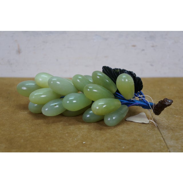 Mid 20th Century Pair Mid Century Chinoiserie Green Jade Grape Cluster Sculptures Leaves Vine For Sale - Image 5 of 12
